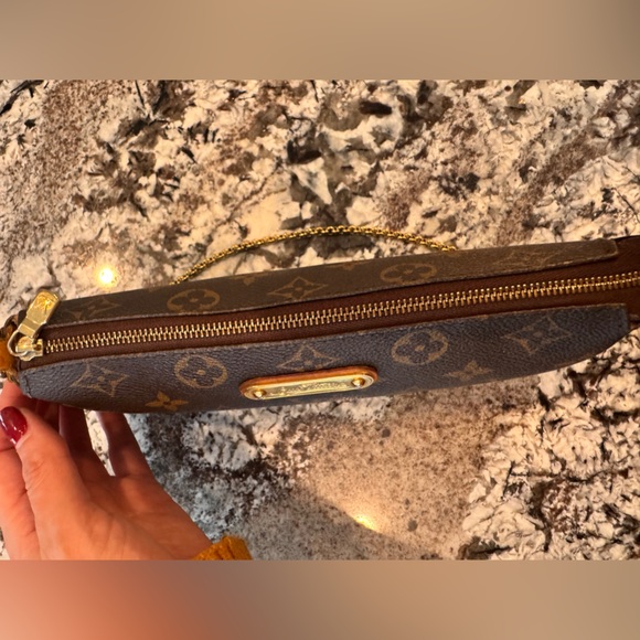 Louis Vuitton Eva Monogram shoulder bag - Picture 5 of 7